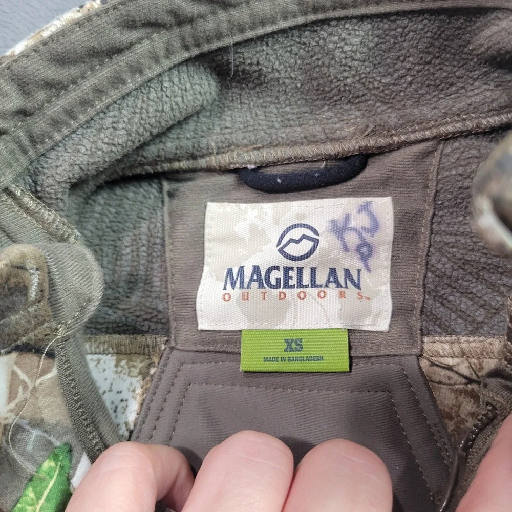 Magellan Outdoors Kid Realtree Edge Camo Waterproof Softshell Jacket XS Full Zip
